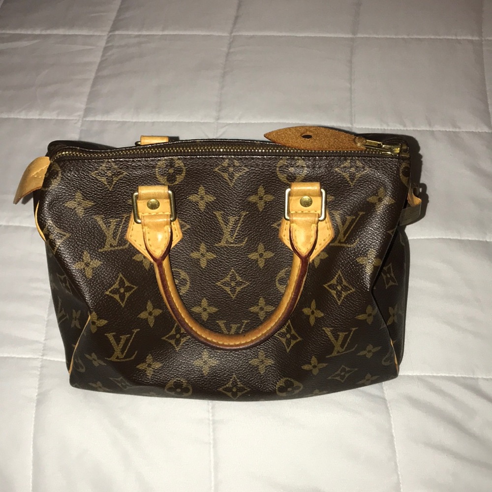 Authentic Louis Vuitton Speedy 25